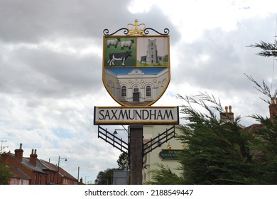 Saxmundham, Suffolk, East Anglia, UK (August 2022): Saxmundham Town Sign