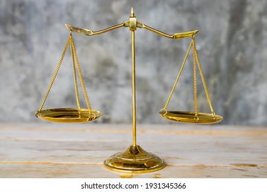 10+ Free Justice Weighing Scale - PikWizard