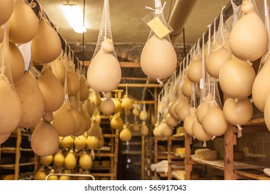 Scamorza Cheese Caciocavallo