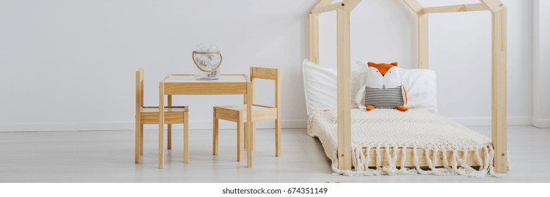 Scandinavian Kid's Bedroom With Toddler Furniture Set