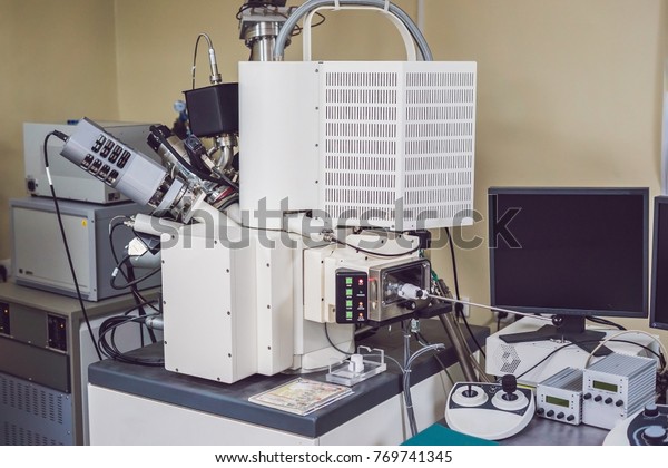 Scanning scanning electron microscope with an\
ion beam gun and elements dispersion analisys tool in a elecron\
microscopy laboratory
