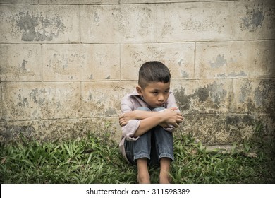 22,839 Boy thinking sad Images, Stock Photos & Vectors | Shutterstock