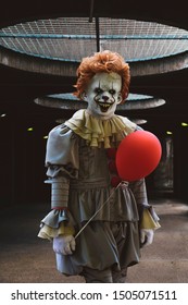 Scarry Horror Clown In Mad House