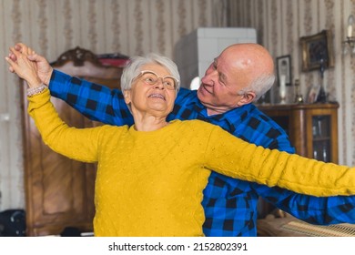 Scene From Titanic By Caucasian Senior Couple Senior People Support Concept Medium Shot Living Room. High Quality Photo