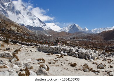 Scenery En Route To Mount Everest Base Camp