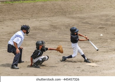 Scenery of the little league baseball game