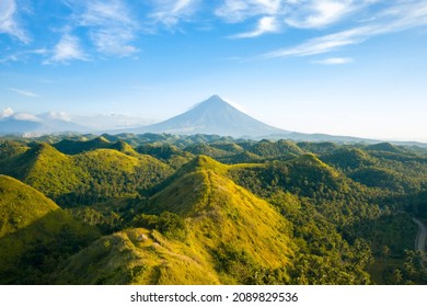 555 Bicol mountain Images, Stock Photos & Vectors | Shutterstock