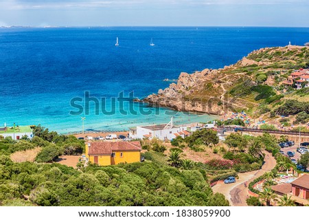 Foto Bild Die Stadt Bonifacio, Korsika, direkt an steilen Klippen gebaut