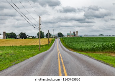 Scenic Country Road In Amish Country, Pennsylvania.