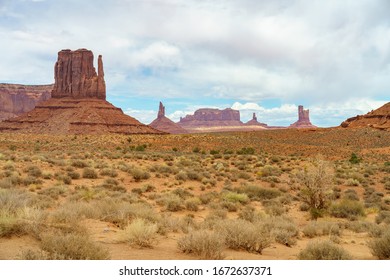 the scenic drive in the monument valley in the usa
