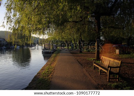 Scenic pathwalk along Thames River view, Henley-on-Thames, Oxfordshire, England