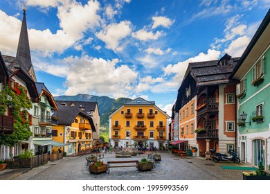 Scenic picture-postcard view of famous Hallstatt mountain village in the Austrian Alps, Salzkammergut region, Hallstatt, Austria. Hallstatt village on Hallstatter lake in Austrian Alps.