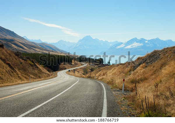 Scenic Road\
to Mount Cook National Park, New\
Zealand