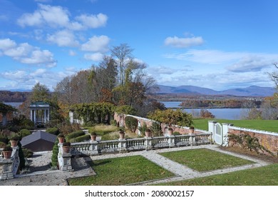  A Scenic Rural Campus Overlooking The Hudson River Valley.