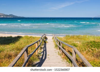 Bilder Stockfoton Och Vektorer Med Playa De Muro Shutterstock