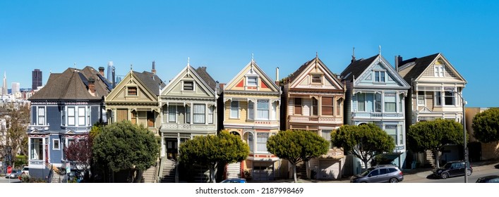 Scenic Victorian Houses At San Francisco Heights, Alamo Square