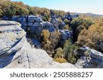 Scenic view of garden of the gods recreation area in Shawnee National Forest, Illinois, USA during autumn