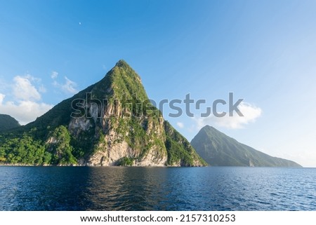 A scenic view of the Gros Piton mountain peak against the blue sky background Imagine de stoc © 
