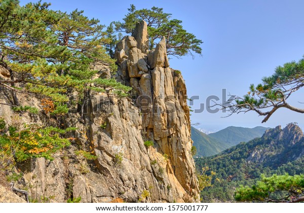 dinosaur ridge seoraksan