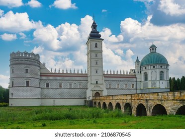 Scenic View Of Renaissance Castle In Krasiczyn Near Przemysl At Sunny Summer Day, Podkarpackie Voivodeship, Poland. Fluffy Clouds In The Sky