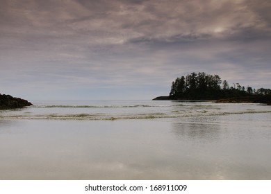 Scenic views of the Pacific Ocean shoreline, Pacific Rim National Park, British Columbia Canada