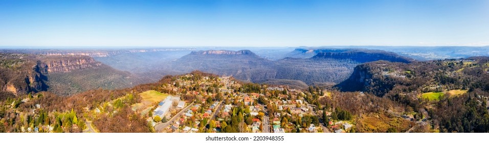 Scenic Vista Of Grand Canyon In The Blue Mountains Of Australia - Aerial Landscape Panorama From Katoomba Town To Echo Point.