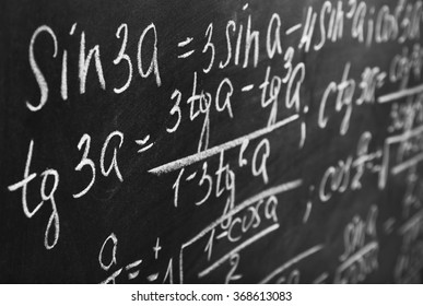 19,585 Formulas on chalkboard Stock Photos, Images & Photography ...