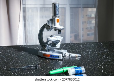 School Microscope For Children Teaching, Observation And Research 