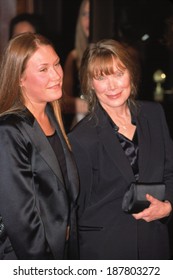 Schuyler Fisk And Mother Sissy Spacek At 2001 AMERICAN FILM INSTITUTE AWARDS, LA, CA 1/5/2002