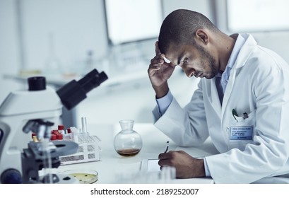 Science, Medical Research And Lab Technician Working On Innovation, Development And Discovery Of Breakthrough Technology In Medicine. Serious Scientist Thinking About Medication And Treatment