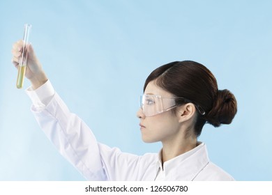 白衣 後ろ姿 の写真素材 画像 写真 Shutterstock