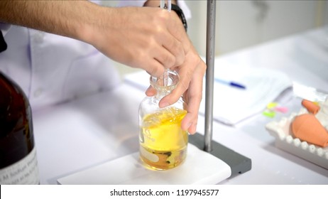 Scientists Are Experimenting With The Amount Of Oxygen In Water In The Chemistry Laboratory.BOD (Biochemical Oxygen Demand)