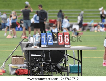 The score at halftime - Blue vs Red