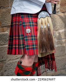 Scottish Red Tartan Kilt With Sporran 