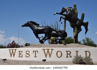 Scottsdale Arizona 9/2/19 Horse Sculptures At West World