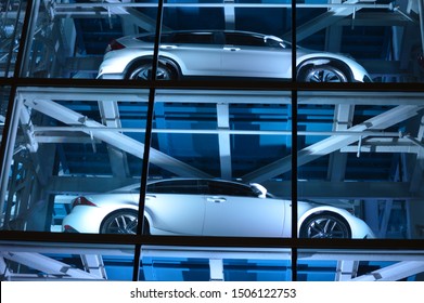 Scottsdale, AZ / USA - Sept 15 2019: CARVANA Car Vending Machine In Glass Tower