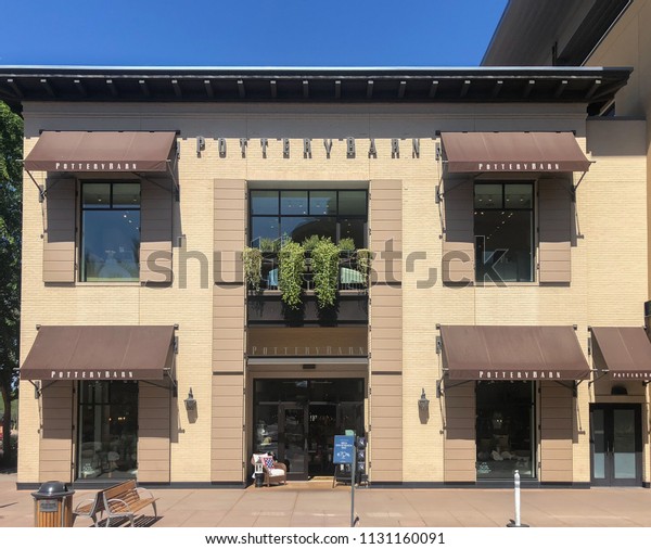 Scottsdaleazusa 7218 Pottery Barn Usbased Upscale Stock Photo