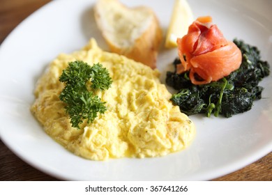 Scrambled Eggs With Smoked Salmon 