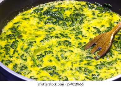 Scrambled Eggs With Spinach