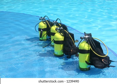 Scuba Lessons In The Pool