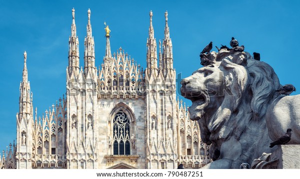 Suchen Sie Nach Skulptur Eines Lowen Auf Der Piazza Stockbildern In Hd Und Millionen Weiteren Lizenzfreien Stockfotos Illustrationen Und Vektorgrafiken In Der Shutterstock Kollektion Jeden Tag Werden Tausende Neue Hochwertige Bilder Hinzugefugt