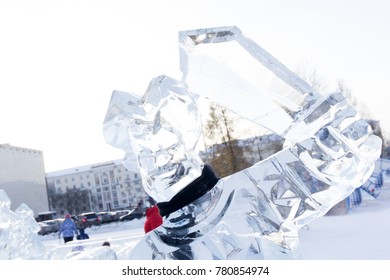 Sculpture A Swan Which Has Been Cut Out From The Ice