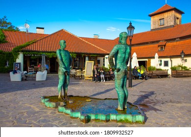 Czech Girls Peeing
