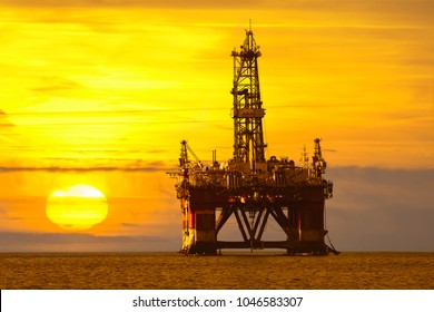 788 Oil rig storm Images, Stock Photos & Vectors | Shutterstock