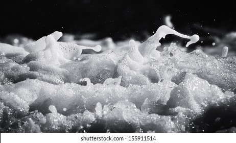 Sea Foam. Ocean Dynamics Details