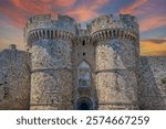 The Sea Gate, known as the Marine Gate, a entry point into the old town of Rhodes on S of Kolóna