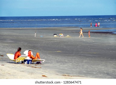 Sea Island, Georgia, USA, Families On The Beach, October 13, 1995