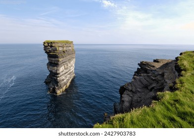 Sea stack at downpatrick head, near ballycastle, county mayo, connacht, republic of ireland, europe