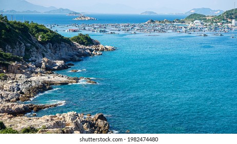 Sea View In South Central Coast Vietnam, Limestone Beach Between Ninh Thuan To Khanh Hoa, Coast Road Trip From Cam Ranh To Vinh Hy Bay, Lobster Farms Looks From Mountain Pass Vinh Hy - Binh Tien