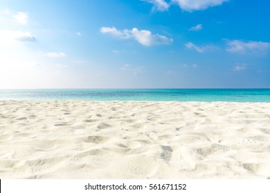 Sea view from tropical beach with sunny sky. 